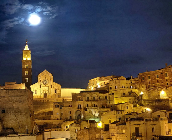 Höhlenerlebnis: Wohnen in einer Höhle in Matera