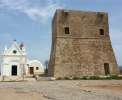 Capo Colonna: Torre Nao und Chiesa Madonna del Capo <br>© Wikimedia Commons ([CC-BY-SA-4.0] Mboesch)