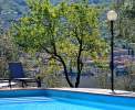 Relaxen am Pool Ihrer Residenz mit Blick auf den See <br>© Kulturtouristik (Hotel)