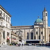 Ascoli Piceno - Piazza del Popolo <br>© Wikimedia Commons (MarkusMark [CC-BY-SA-3.0])