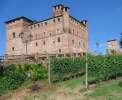 Castello Grinzane Cavour mit Enoteca <br>© Wikimedia Commons (Cloud7 [CC-BY-SA-3.0])