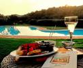 Aperitif am Pool Ihrer Residenz <br>© Kulturtouristik (Hotel)