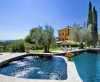 Poolbereich Ihrer Residenz mit Blick auf den Lago Trasimeno <br>© Kulturtouristik (Hotel)