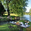 Entspannendes Frühstück direkt am Fluss <br>© Kulturtouristik (Hotel)