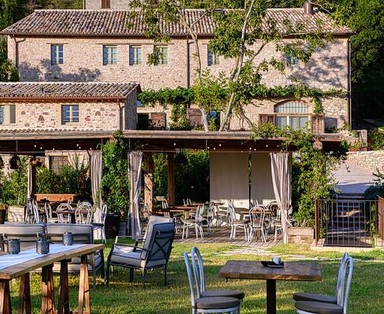 Trüffelsuche und sensorielles Erlebnis im Garten der Vergangenheit bei Assisi