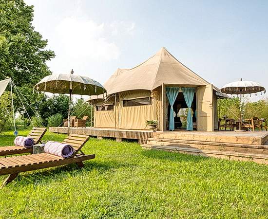 Glamping bei Venedig: Kolonialer Charme in grüner Natur